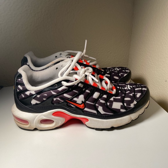 Nike Air Max Plus - Picture 3 of 4